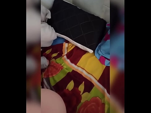 ❤️ Nire gelakidea etxean bakarrik geratzen da, bere senarra oporretara joaten delako eta nik izorratzeko eta ipurdia esnez betetzeko aprobetxatzen dut Porno pornoan eu.pornovore.ru ❌❤