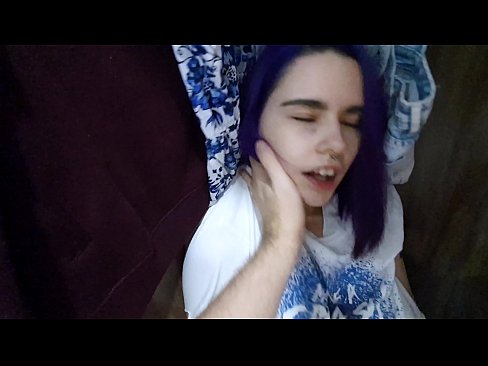 ❤️ Nire ahizpa armairuan aurkitu eta lagundu zion esperma Porno pornoan eu.pornovore.ru ❌❤